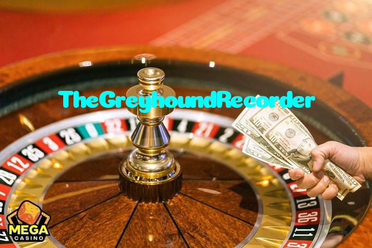 TheGreyhoundRecorder casino presented on mobile device in Pakistan with slots and live games